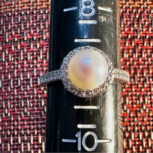 Fragrant Jewels Silver Ring with Radiant Pearl
